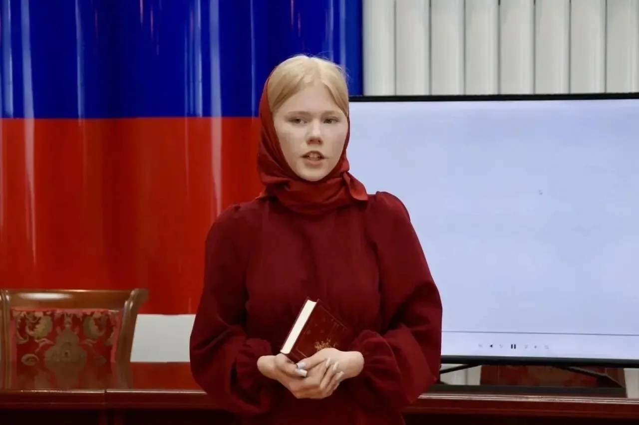 👍 В ЕАО подвели итоги регионального этапа конкурса чтецов «Славящий Отечество»

В избирательной ком