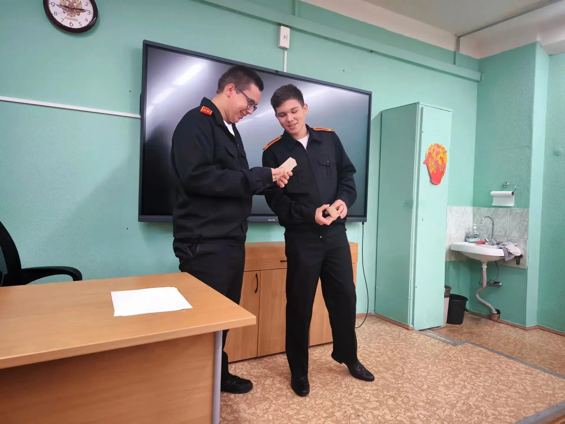 📚 Сегодня в 9К прошёл классный час «Навыки осознанности».