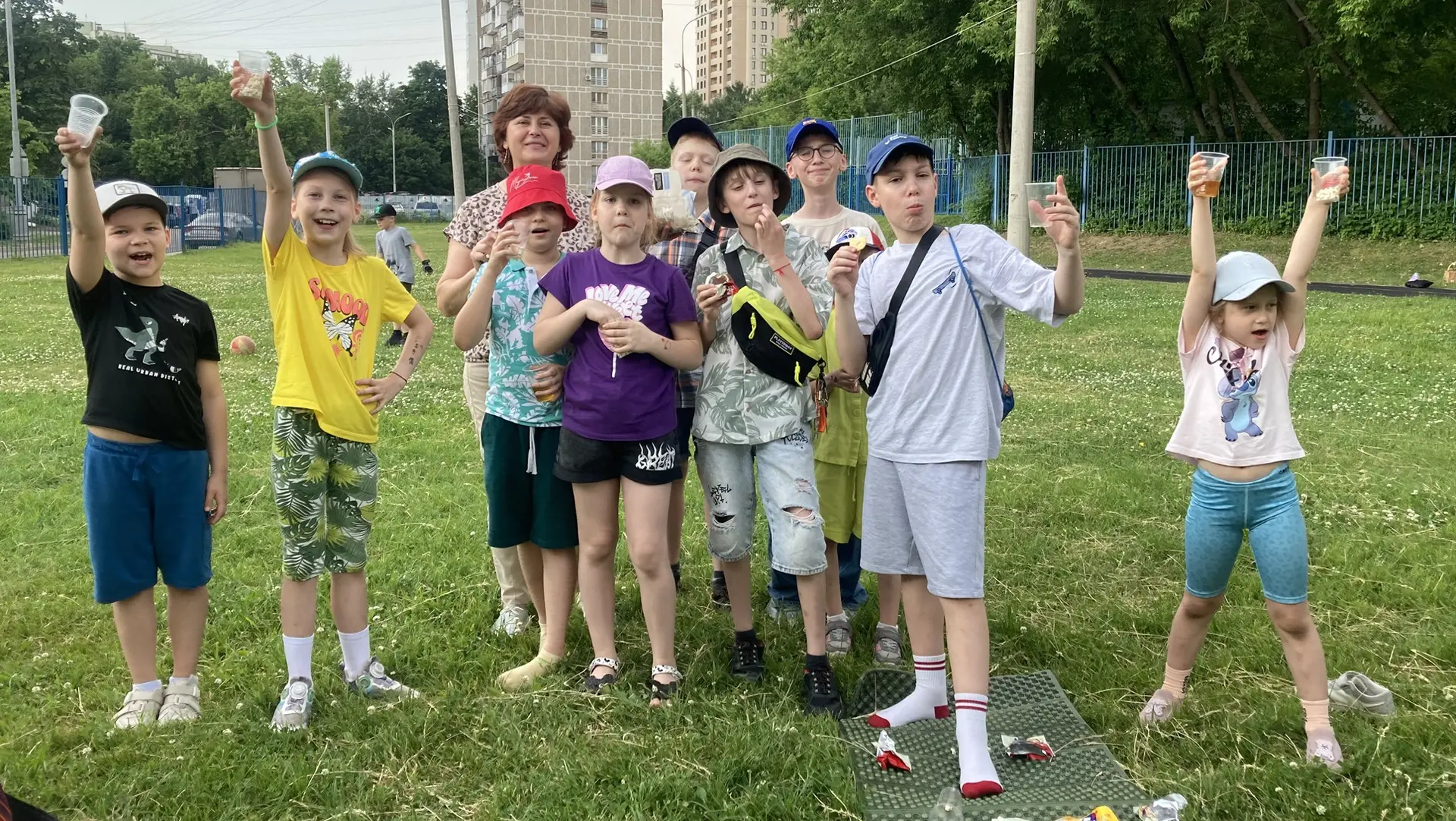 💢 «Каникулы с пользой»: ещё бы недельку

Друзья!
Сегодня в нашей школе завершилась летняя программа
