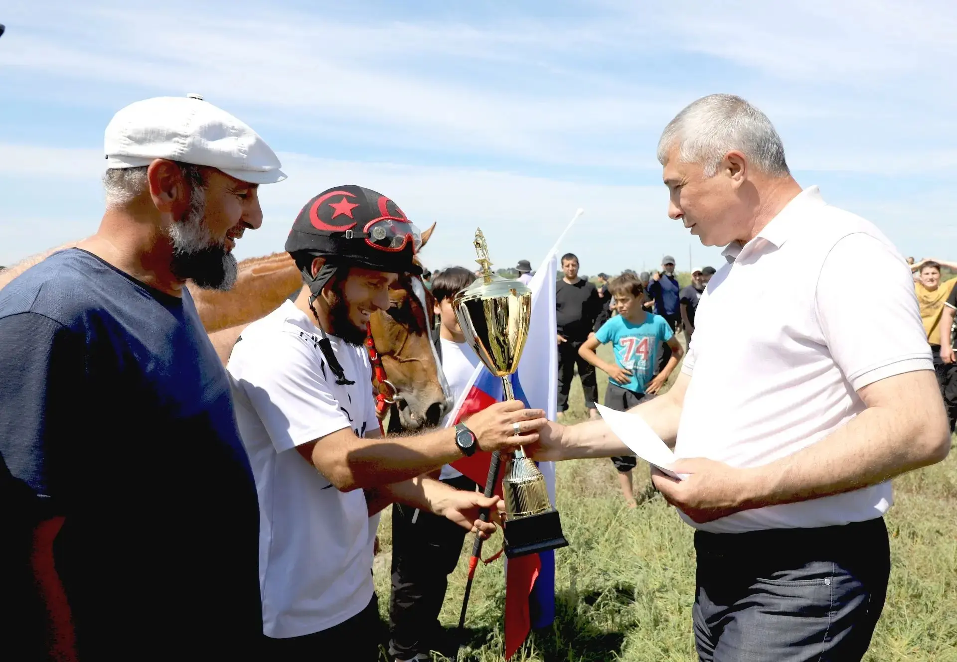 🐎Конные скачки, посвященные Году единства народов России, прошли в Кизлярском районе