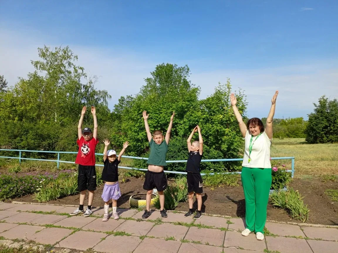 Чтоб в спорте первыми быть