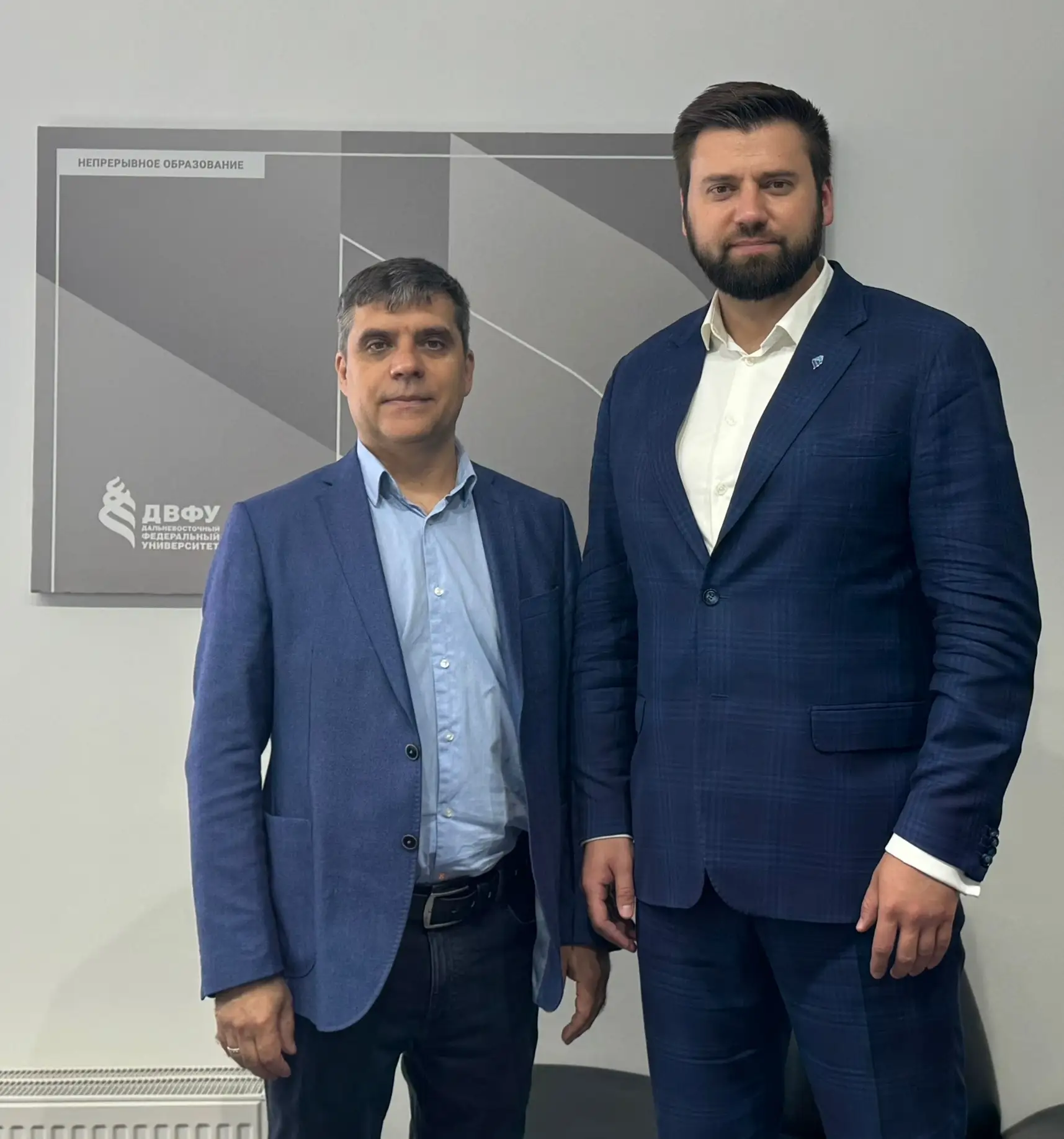 СИБУР

Провел встречу-знакомство с ректором корпоративного университета СИБУР Ильей Корженовским🤝


