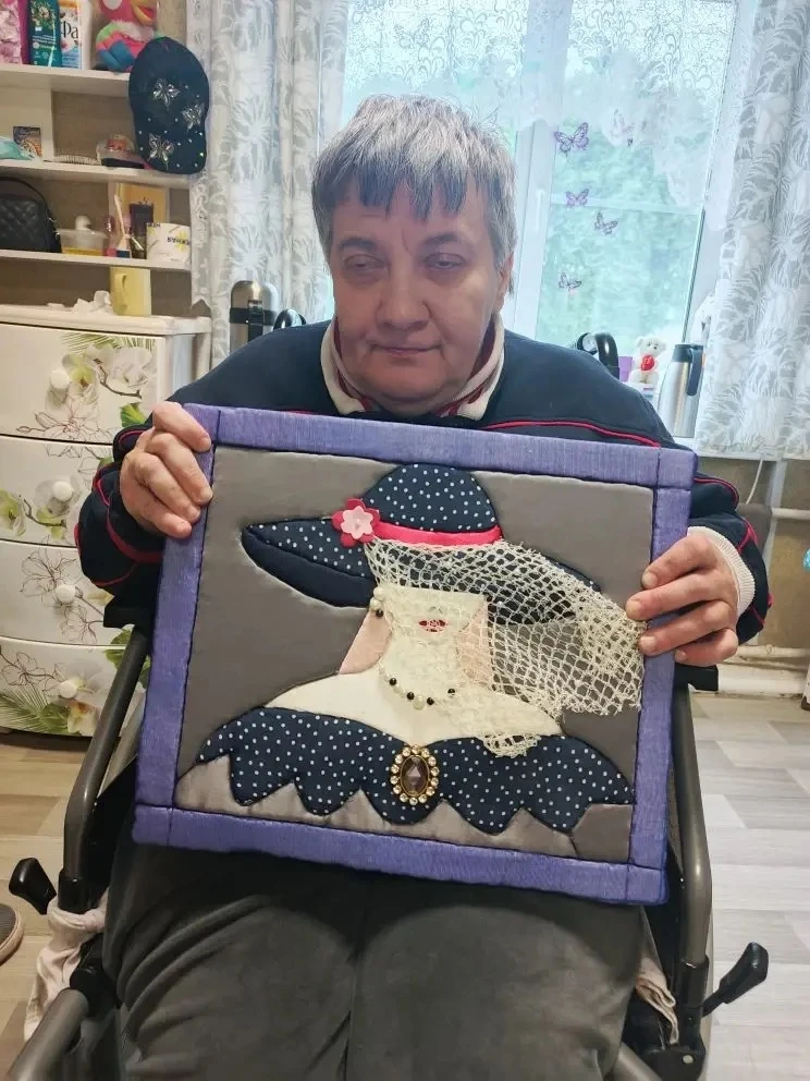 #НашиТаланты

Жительницы нашего отделения милосердия стали победителями!

Их работы в технике кинуса