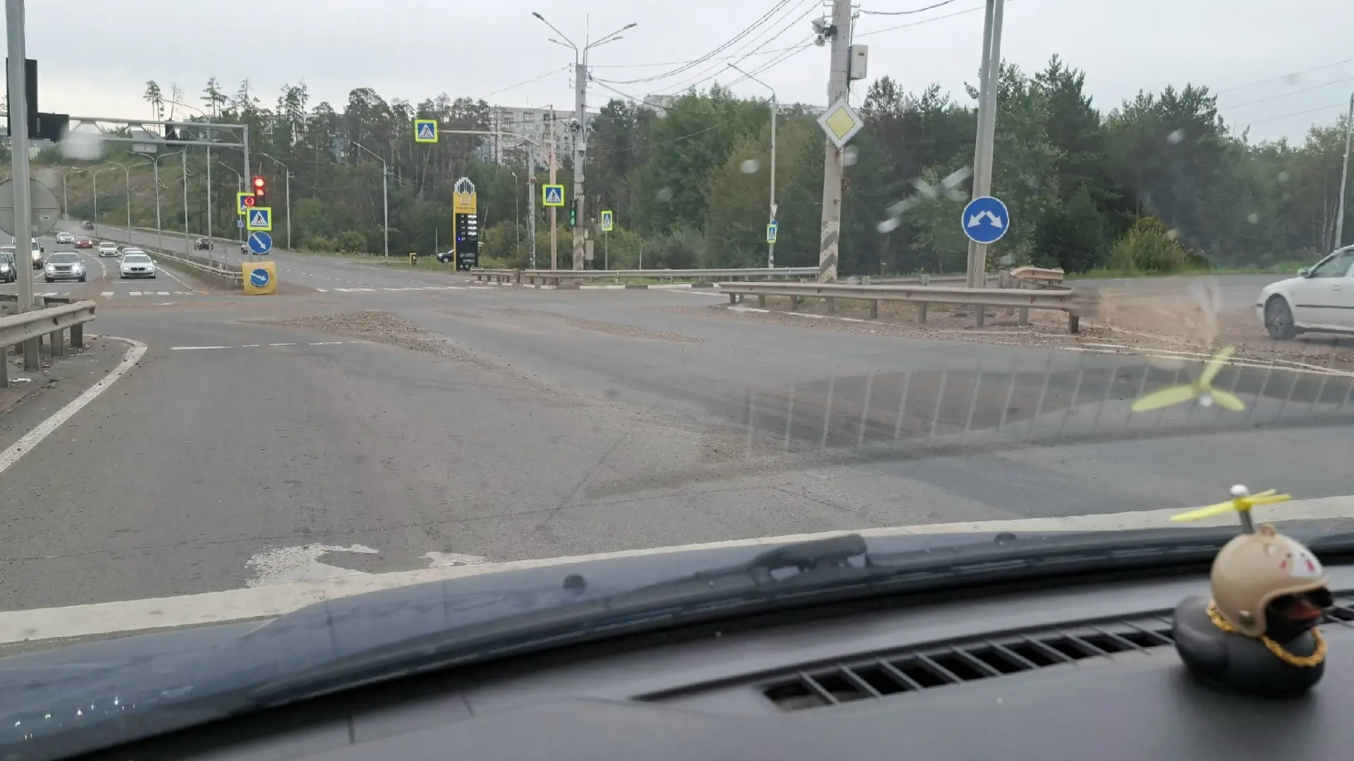 Когда уберут последствия сильного дождя на Курчатова?