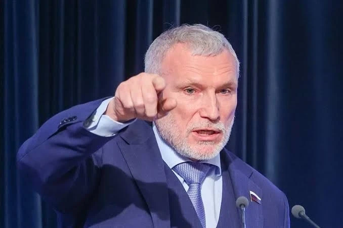 ▶️Нужно начинать воевать всерьёз, — первый замглавы ГД по обороне 

«Обнуление всей логистики, мосто