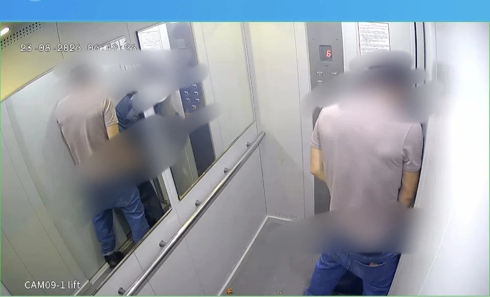 Прошу анонимно. Синие «ж*******» устроившие сегодня «утехи» в 10 мкр д.63в, посмотрите ...