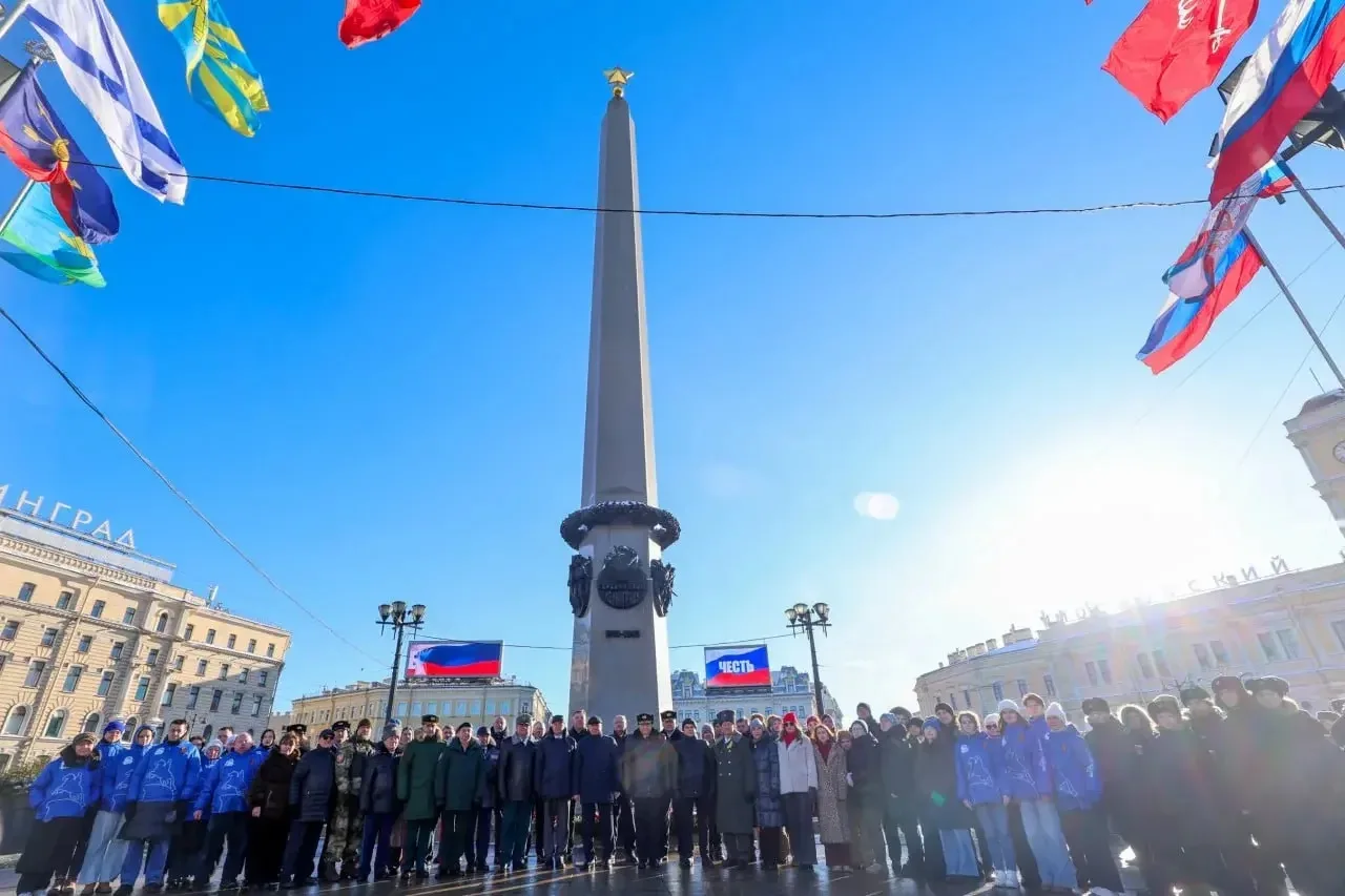 В День защитника Отечества председатель Комитета Андрей Голомбиевский присоединился к торжественной 