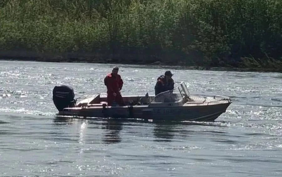 На Октябрьском мосту в Красноярске спасли девушку

Утром 12 июня очевидцы заметили на мосту женщину,