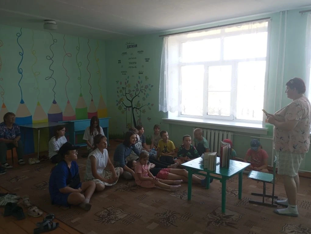Громкие чтения ко Дню России 🇷🇺
"Нет края на свете красивей,
Нет Родины в мире светлей
Россия, Рос