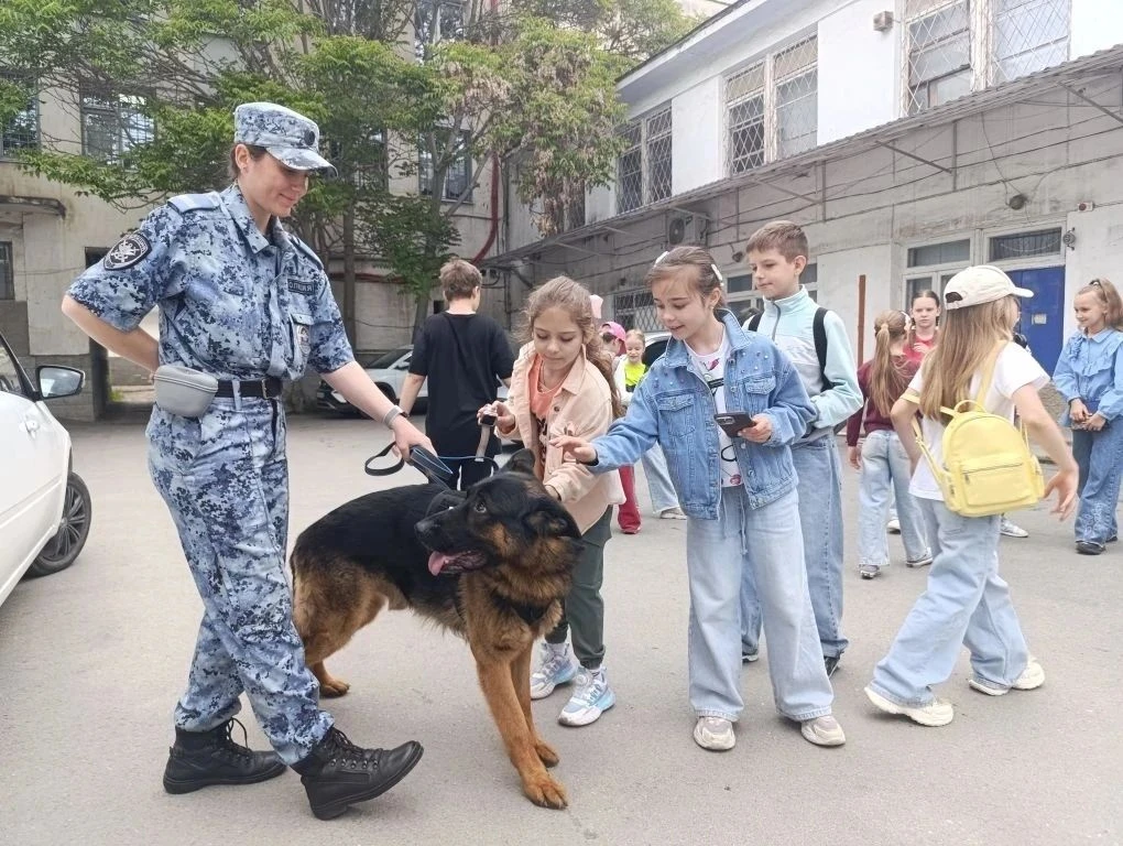 "КЛАССНЫЕ" НОВОСТИ" 👍  👮Сотрудники Крымского линейного управления МВД на транспорте совместно с пред