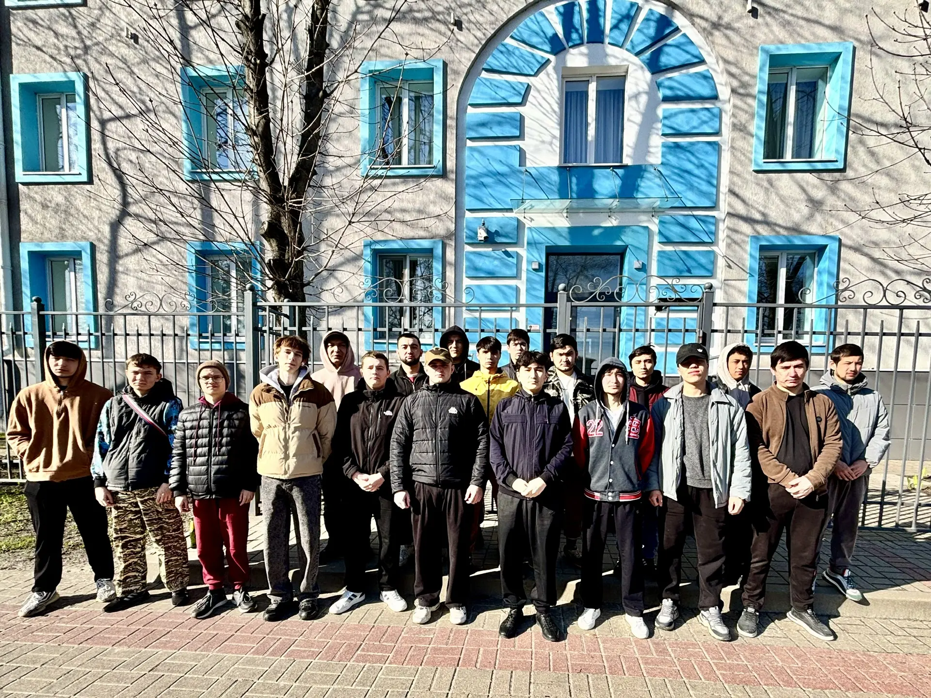 В рамках Всероссийской недели субботников «Мы за чистоту» студенты ГФ НИТУ «МИСИС» приняли участие в