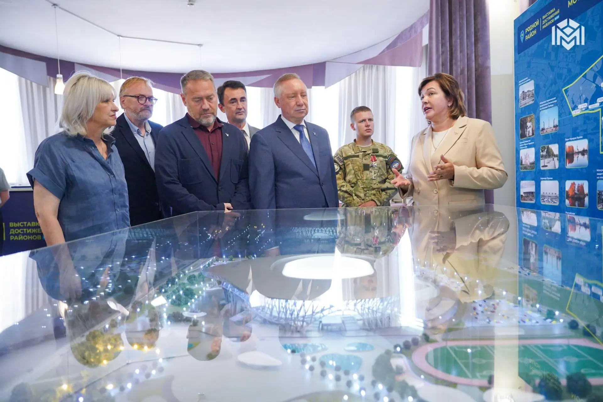Губернатор Санкт-Петербурга Александр Беглов и председатель Законодательного Собрания города Алексан