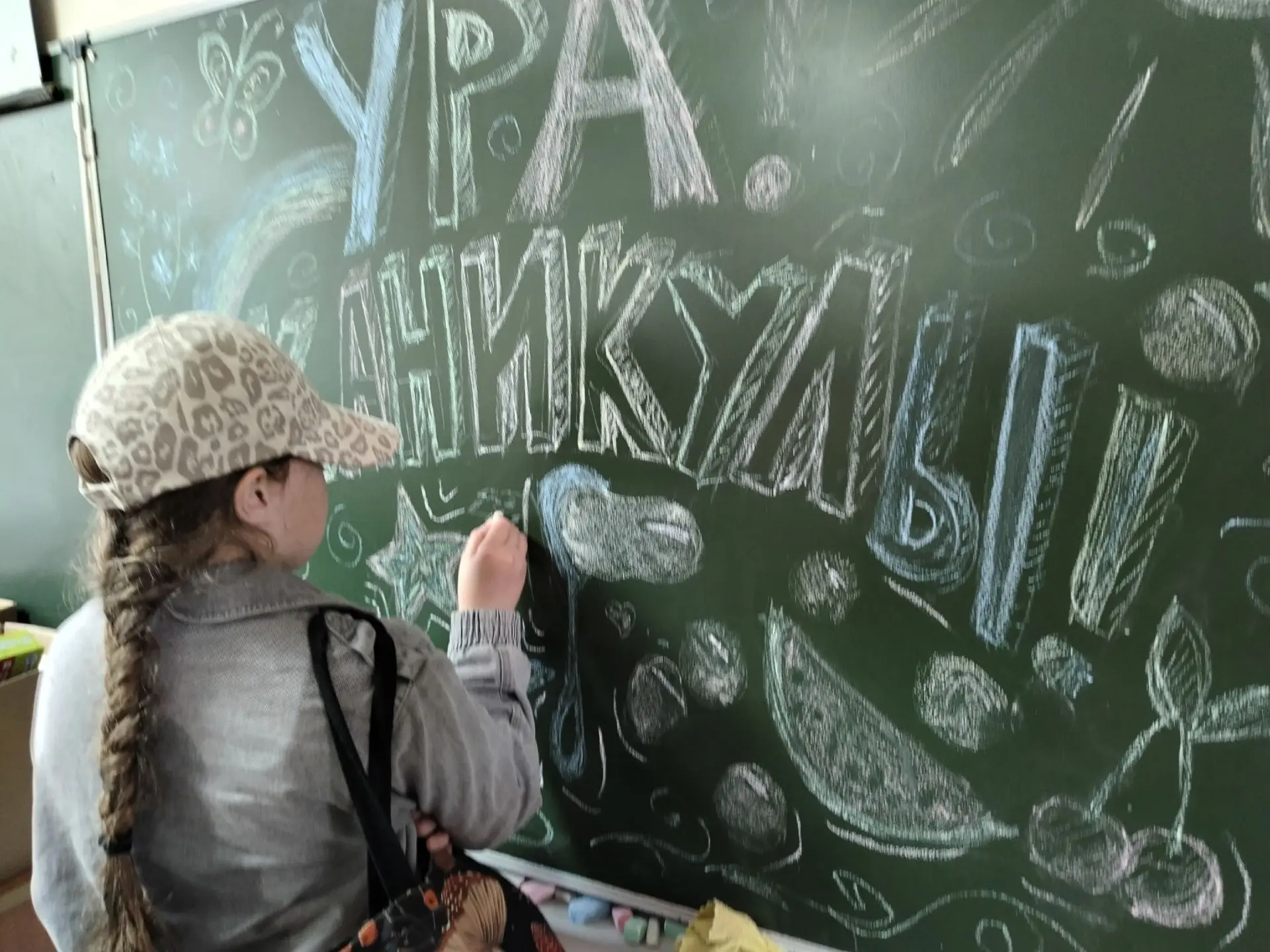 День 3 в летнем школьном лагере: от грядки до бассейна!