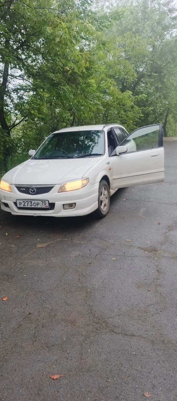 Здравствуйте,продам Mazda Familia 2001 года
