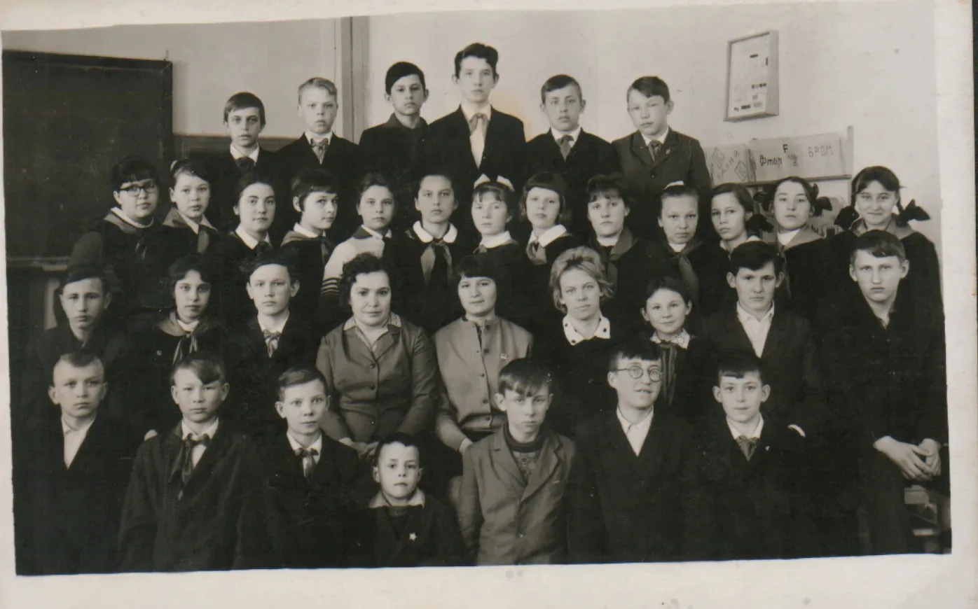 #Листаястарыйальбом

📷 Рубрика «Листая старый альбом»

1970-е годы. Строительство и движение 🛠️Это