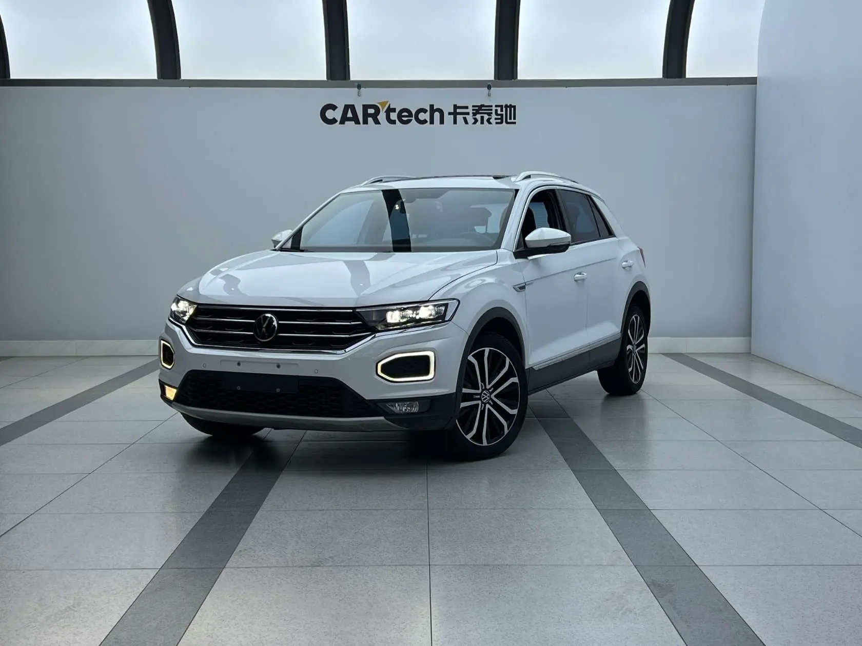 Volkswagen T-Roc 2021 — 1.4 TSI (110 кВт / 150 л.с.), полный привод 4MOTION, 7-ступ. DS...