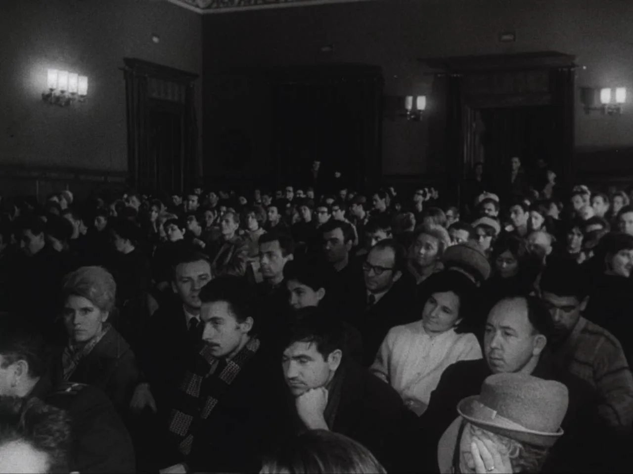 Сегодня, 18 марта, кинотеатру «Иллюзион» исполняется 6⃣0⃣ лет  В 1966 году на цокольном этаже высотк