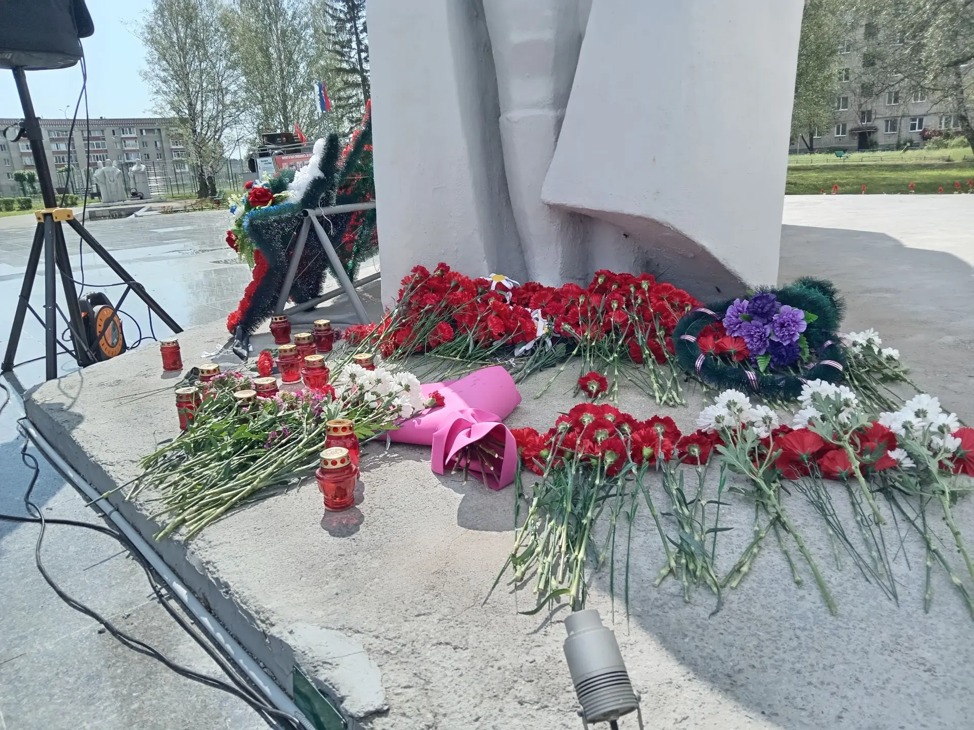 В День 85-летия начала Великой Отечественной войны в Тавде состоялся памятный митинг.
О скорбных стр