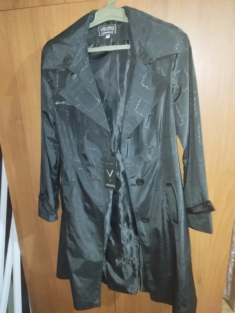 Продам женский плащ, новый, 44 размер, Горловка