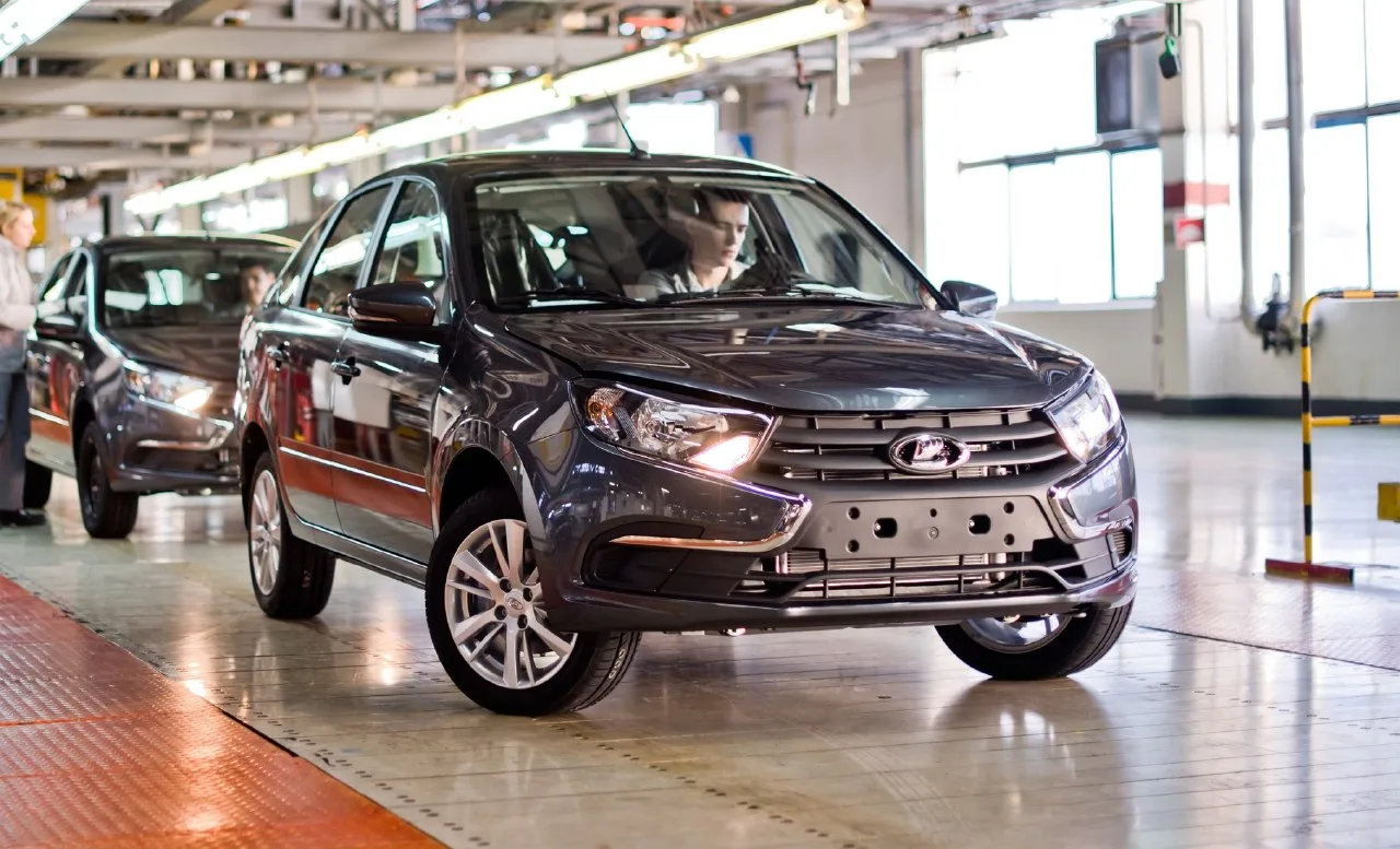 Lada Granta с вариатором выйдет в 2027 году. АвтоВАЗ подтвердил подготовку: завод модер...