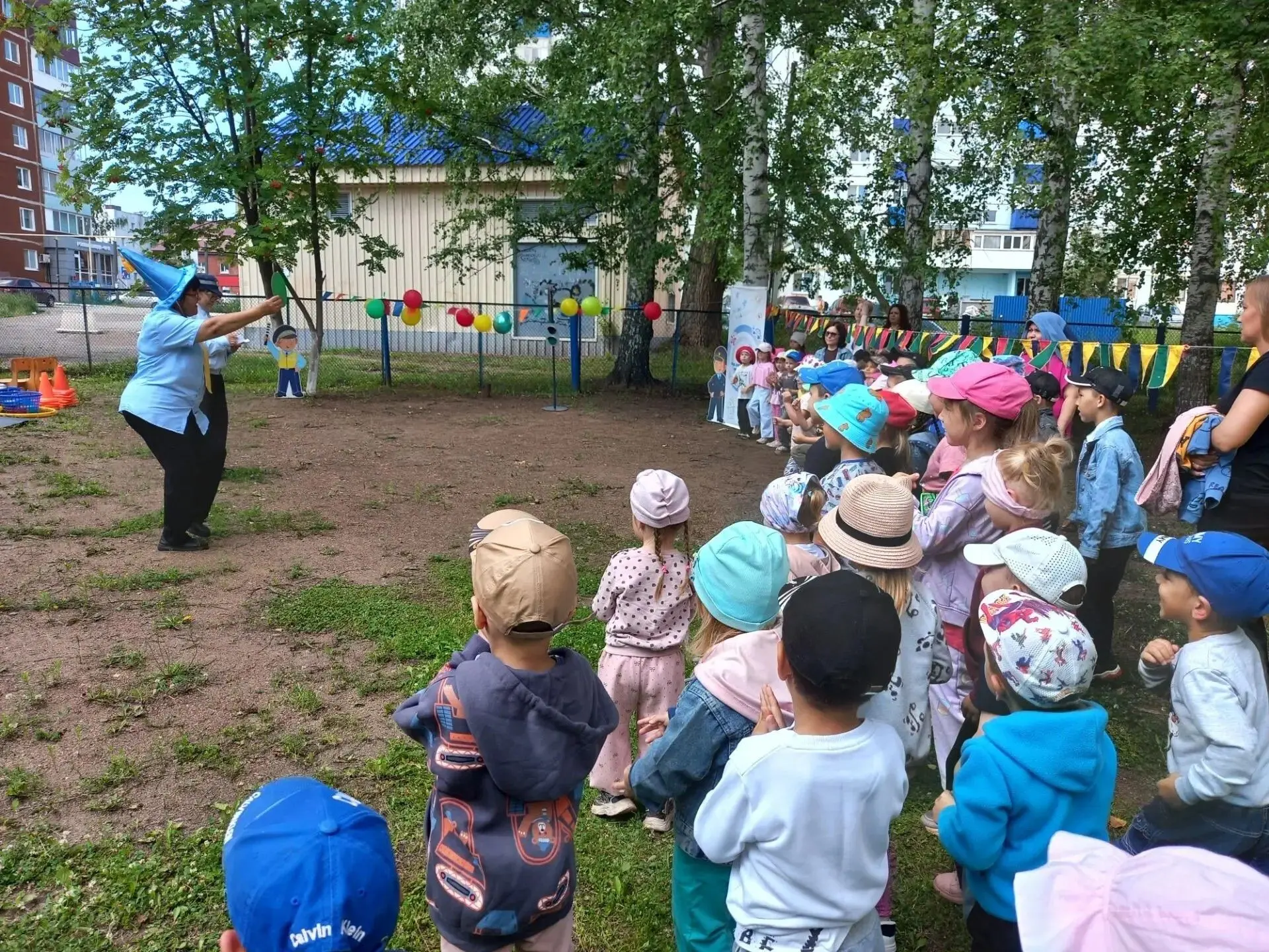 В детском саду прошло развлечение «Незнайка в гостях у ребят», посвящённое Дню ГИБДД!
В гости к наши