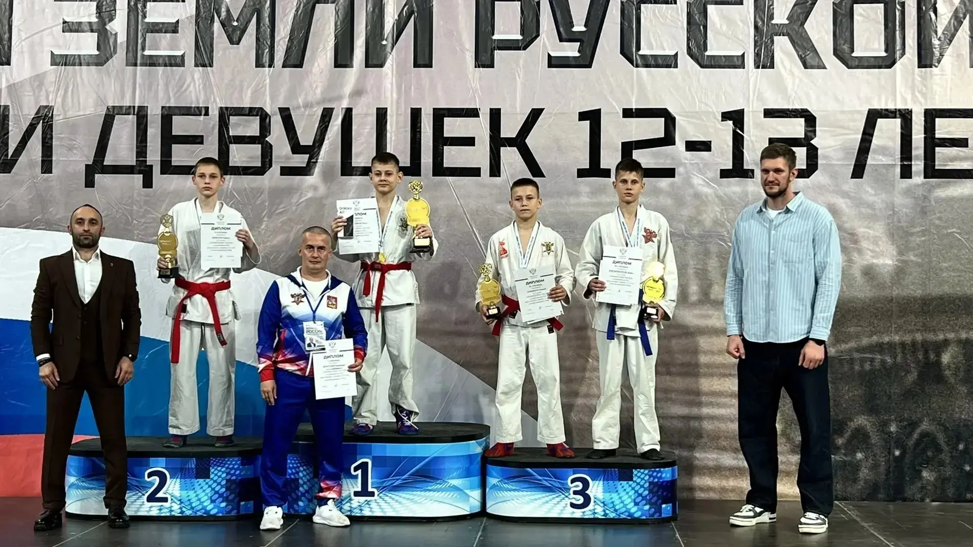 🥋УЧЕНИК, ПОКОРЯЮЩИЙ СПОРТИВНЫЕ ВЕРШИНЫ 💪🏆