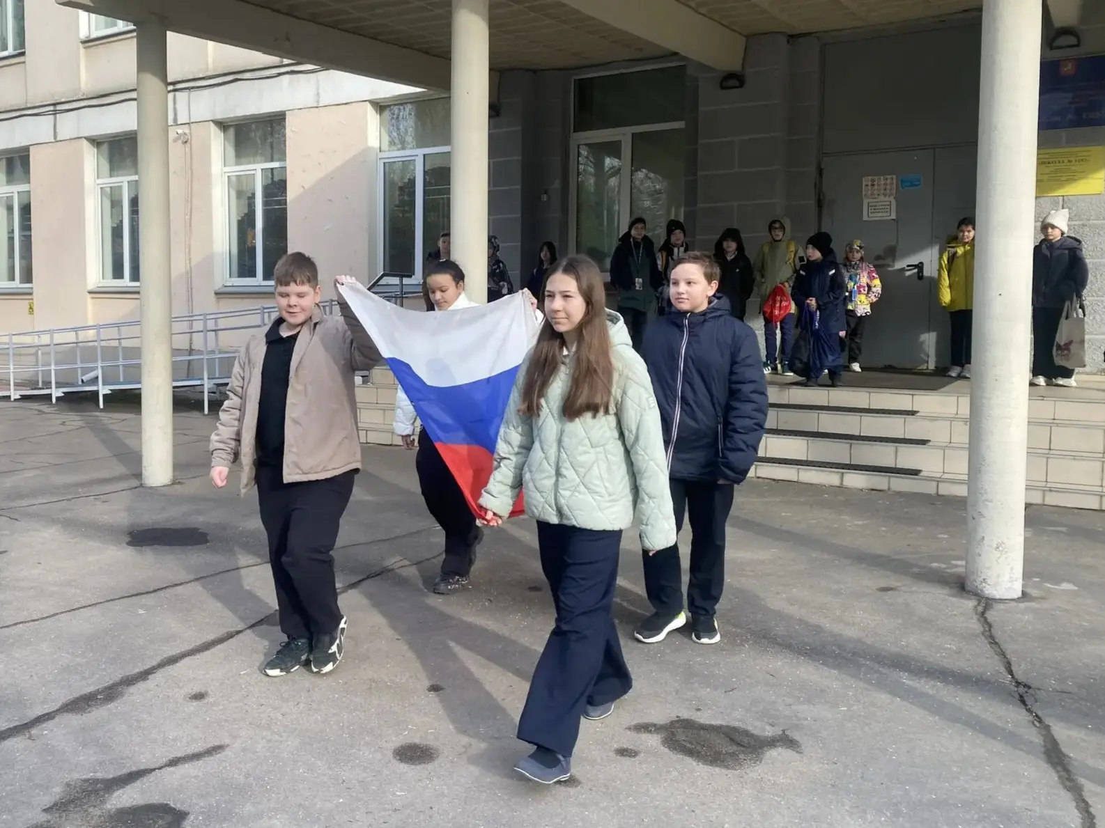 ТОРЖЕСТВЕННАЯ ЦЕРЕМОНИЯ   🇷🇺 Сегодня в корпусе на Павловской 8А участниками церемонии стали второкла