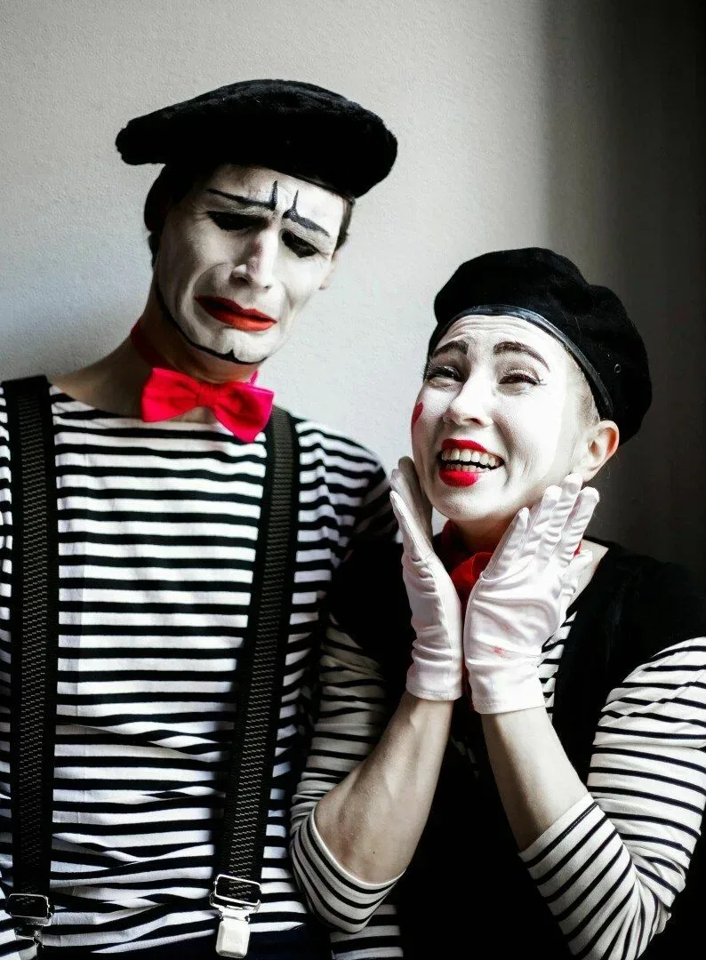Выбор группы для кружка «Жар-Птица»

🎭1 ГРУППА — первоклассники (первый год обучения).
🎭2 ГРУППА —