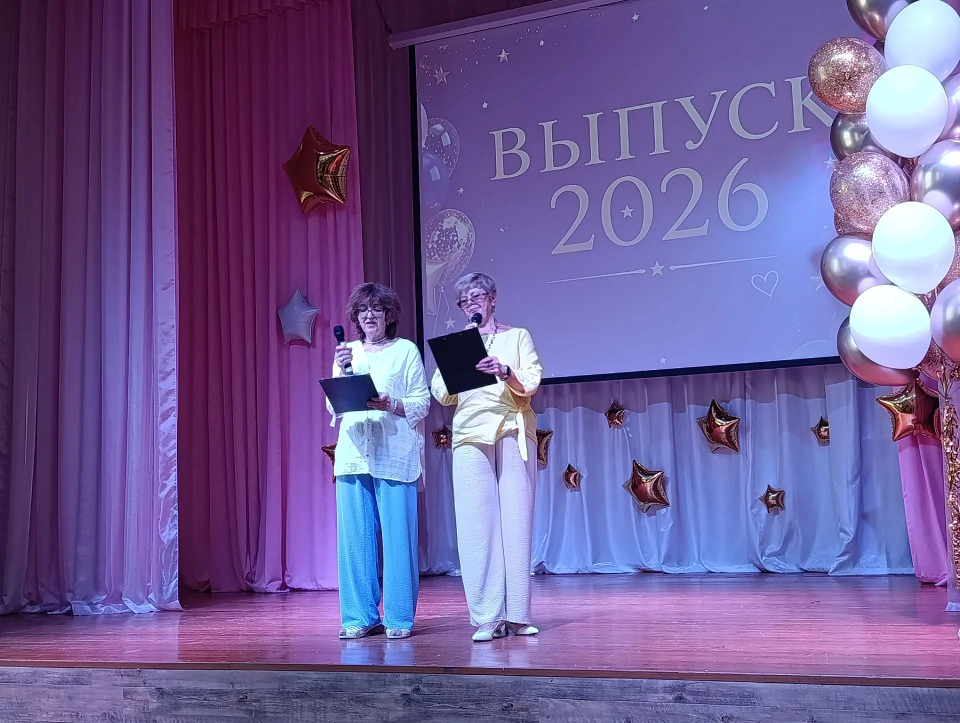В стенах школы № 183 состоялось торжественное мероприятие, посвященное окончанию основной школы. Уче