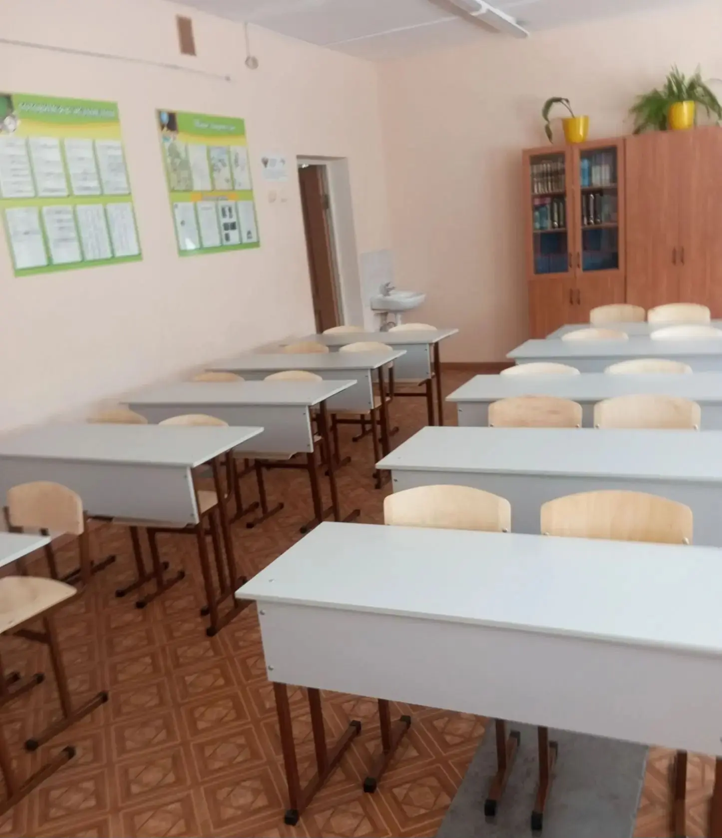 Обновили мебель в кабинете русского языка и литературы