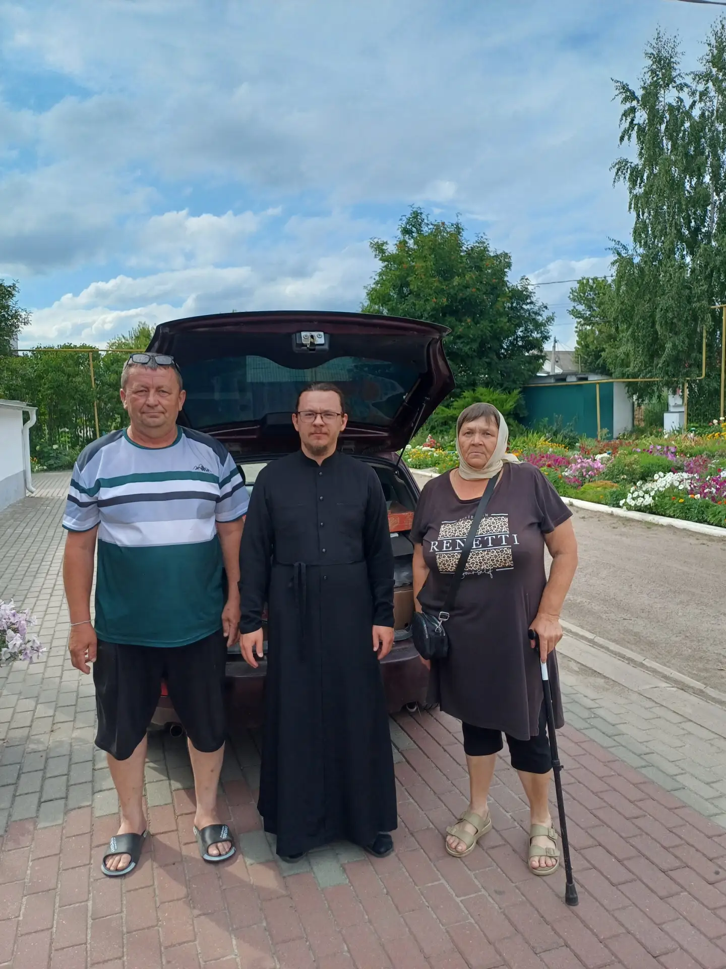 🕯️ Прихожане Жердевского храма Александра Невского собрали гуманитарную помощь для участников СВО

