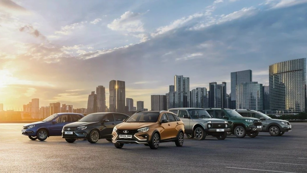 🚗 К 2030 году иномарки станут роскошью для единиц россиян

Причина — рост утильсбора и поддержка от