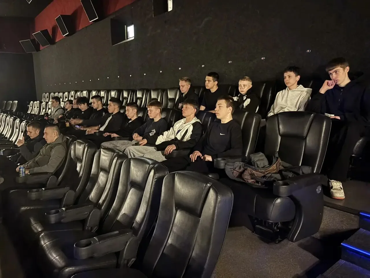🎞️29 апреля гр. Д1-25, вместе с классным руководителем Тихоновой О.Н., в рамках акции «В кино всем к