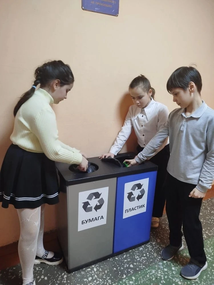 МАЛЕНЬКИЕ ШАГИ К БОЛЬШОЙ ЧИСТОТЕ! 🐜♻️  В нашей школе продолжается проект «Муравьи и раздельный сбор 