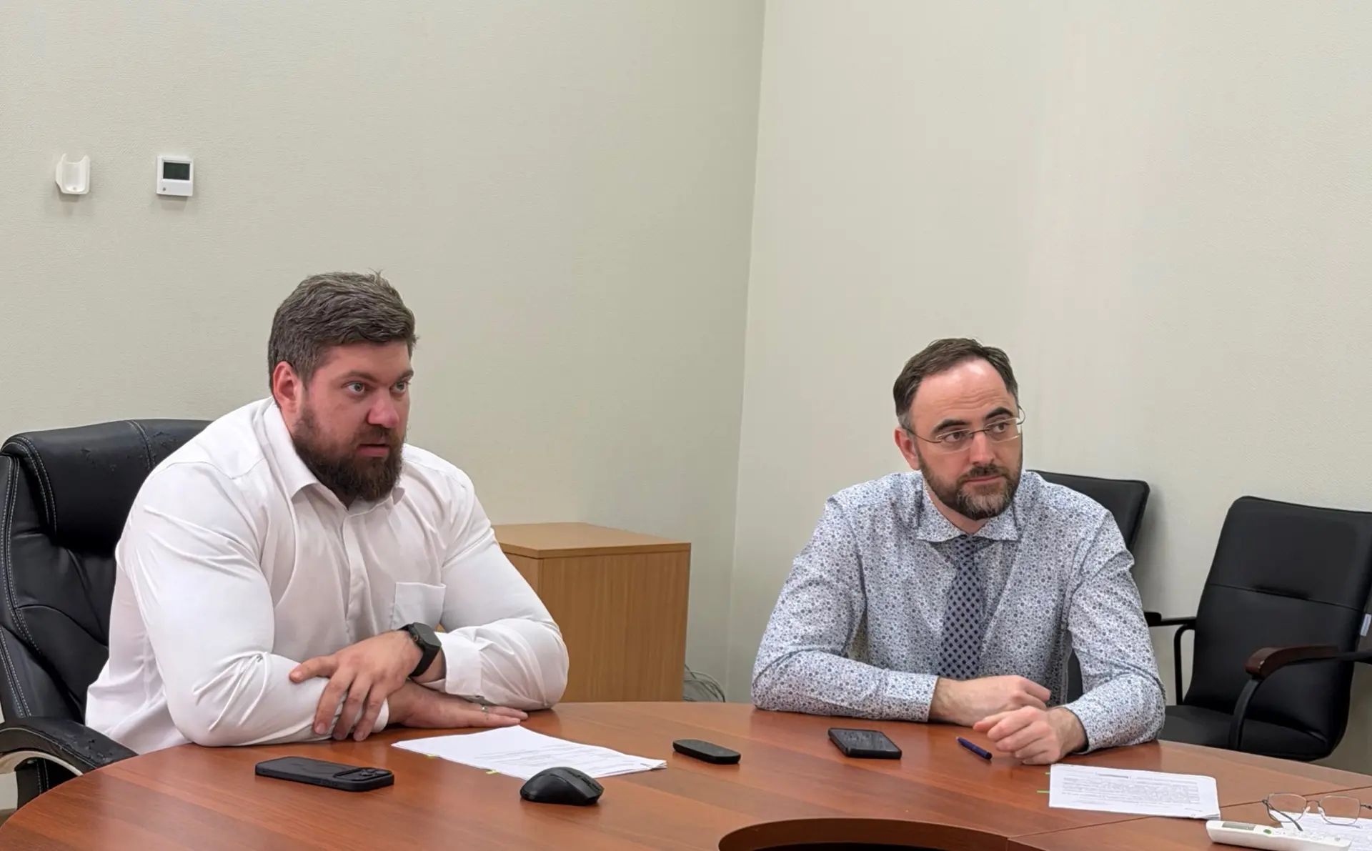 Ход возведения социальных объектов Гатчины и Ивангорода — на контроле комитета по строительству на р