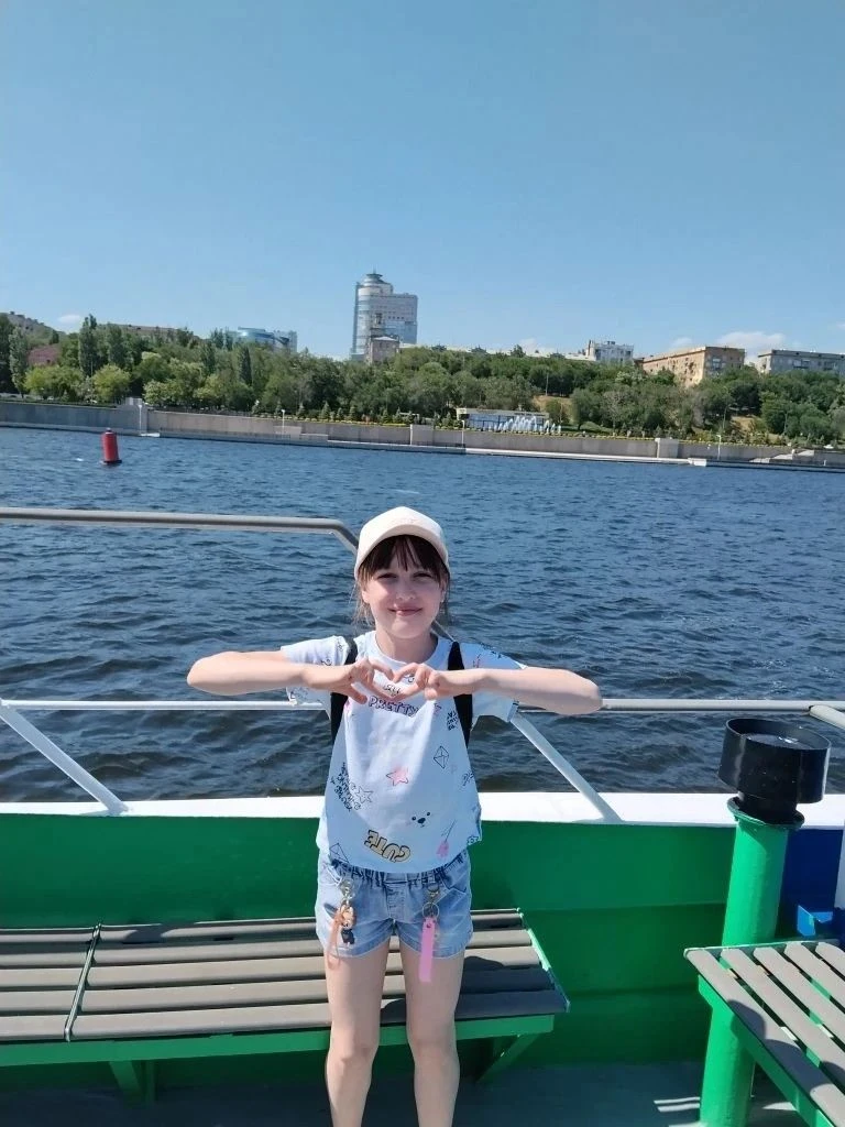 Невероятное путешествие 2 А            Репортаж с борта теплохода ⛴  22 мая 2 А класс вместо привычн
