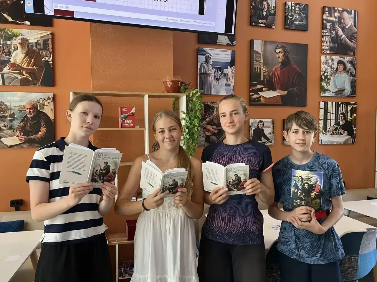 УРА! КАНИКУЛЫ!👋🎉👍

При содействии митрополита Тихона в музейно-храмовом комплексе "Новый Херсонес