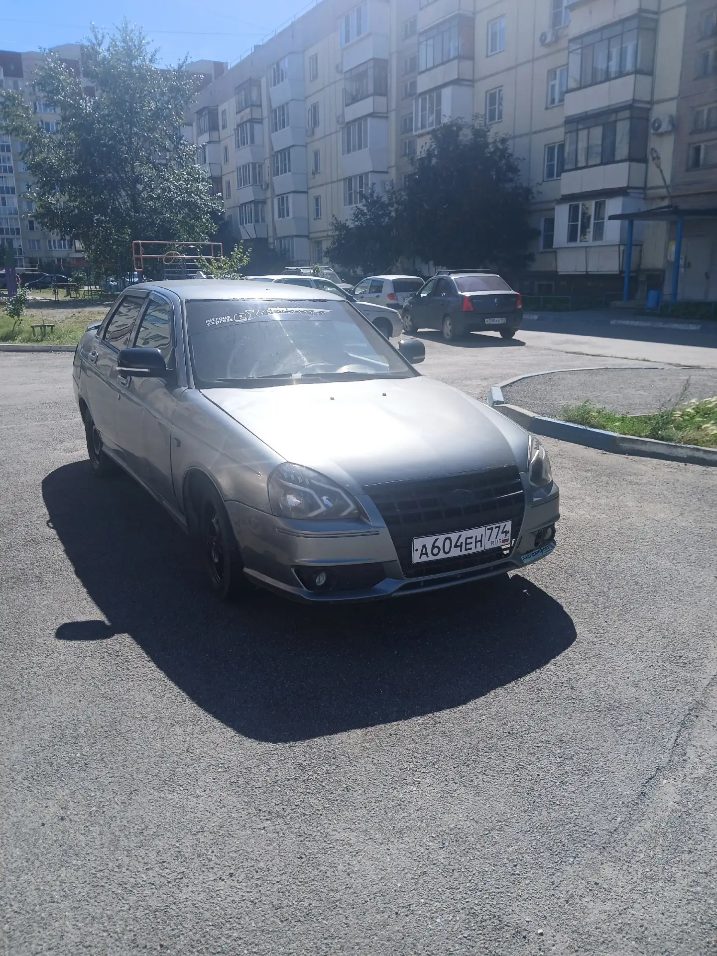 Продам приору  год.2011 с кандёрам документы чистые не гнилая цена 130к на обмен 150к в...