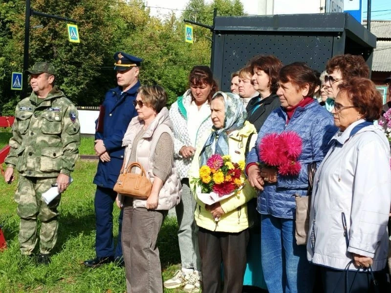 ✅8 сентября в п. Верхний Ландех на общественной территории памятника погибшим воинам в ...