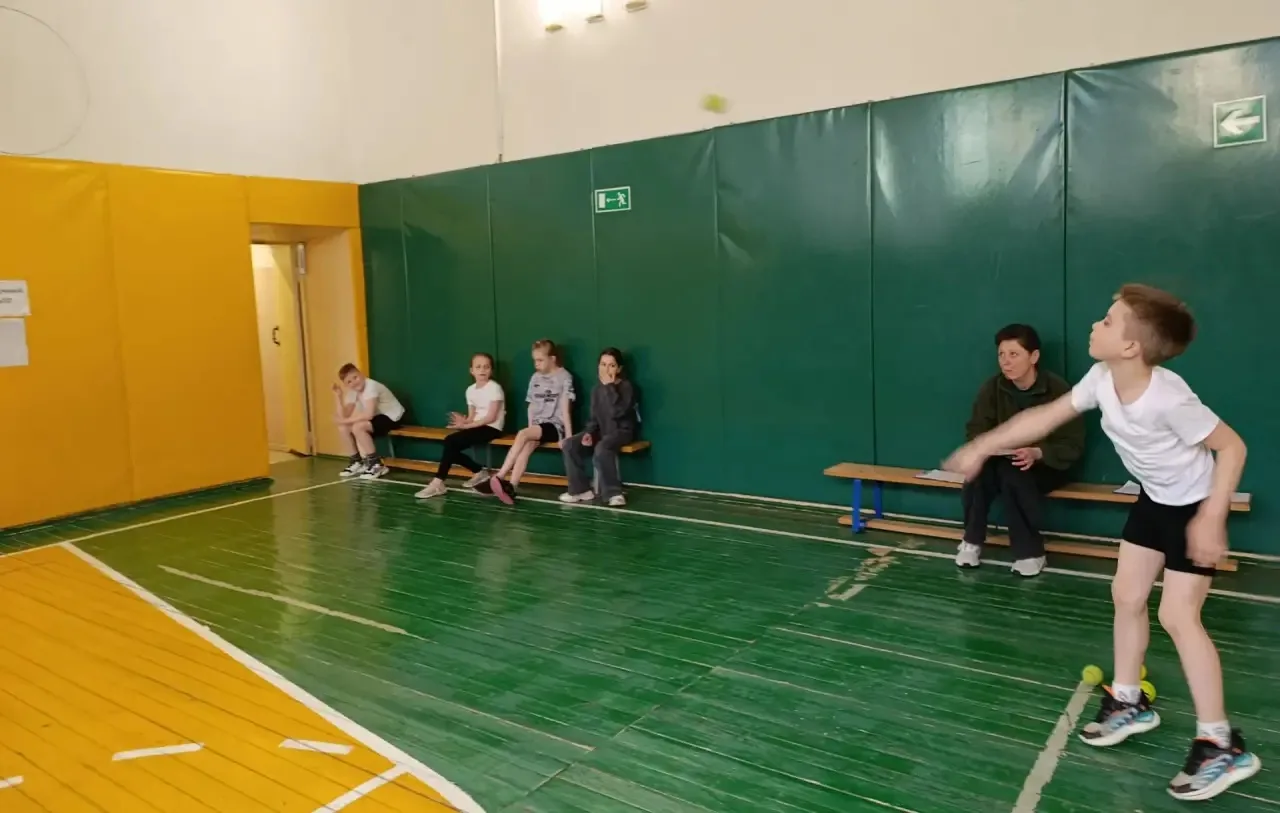🏃‍ГТО В  ШКОЛЕ!💪  💥 В нашей школе вчера сдавали нормативы ГТО — это комплекс тестов на силу, скорост