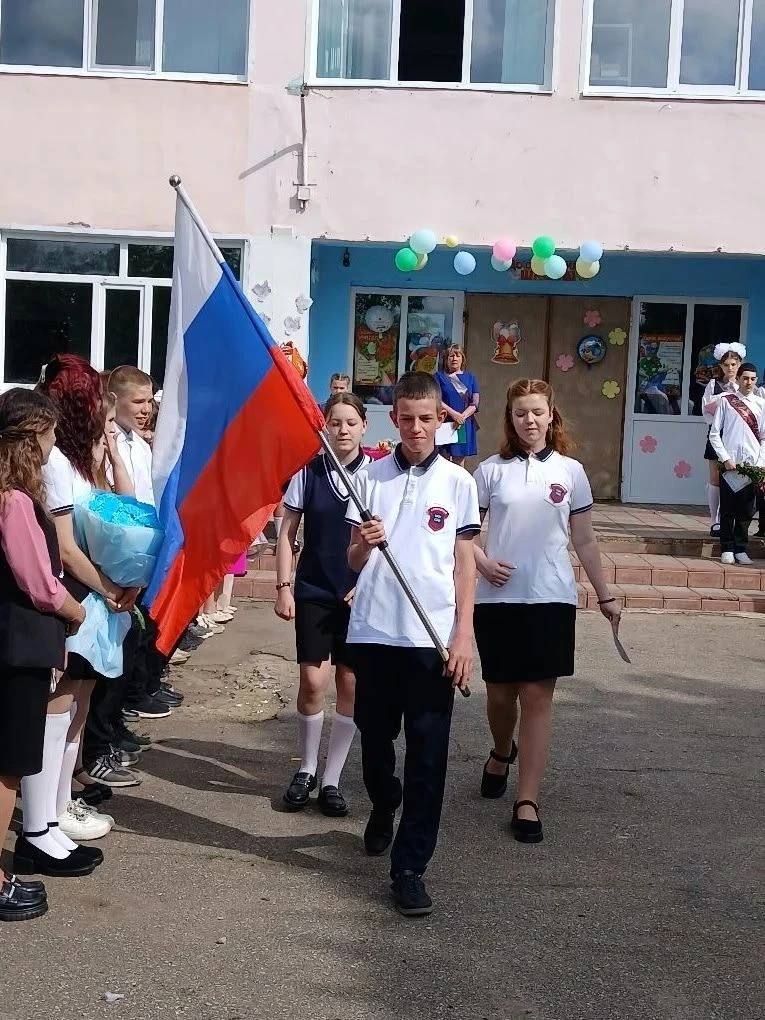 🔔26 мая в нашей школе для выпускников прозвенел последний звонок  Этот день стал одновременно груст