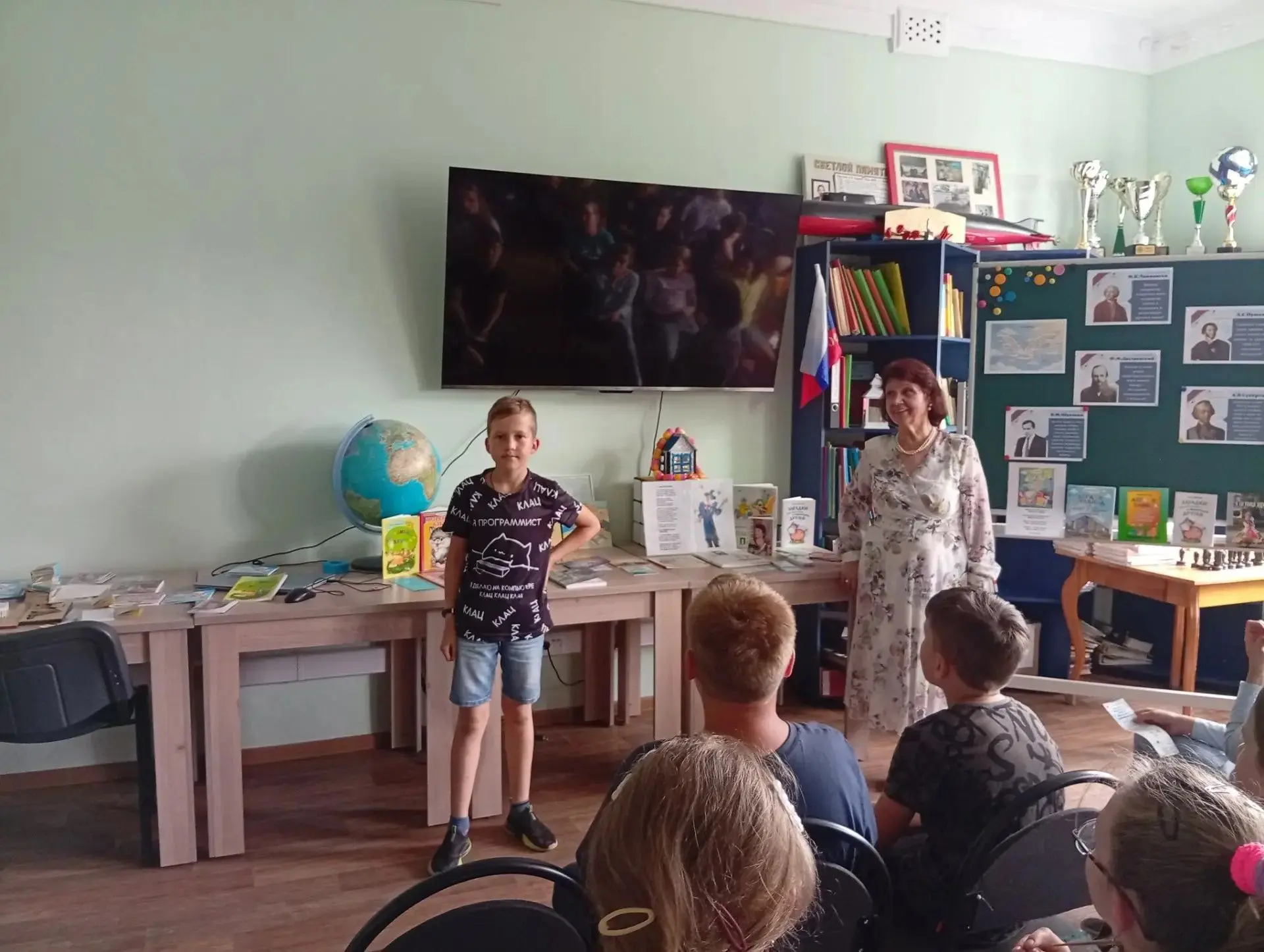 КНИЖНЫЙ ПРАЗДНИК В ШКОЛЕ! 📚✨

Вчера в нашей школе случилось настоящее волшебство! В гости к ребятам