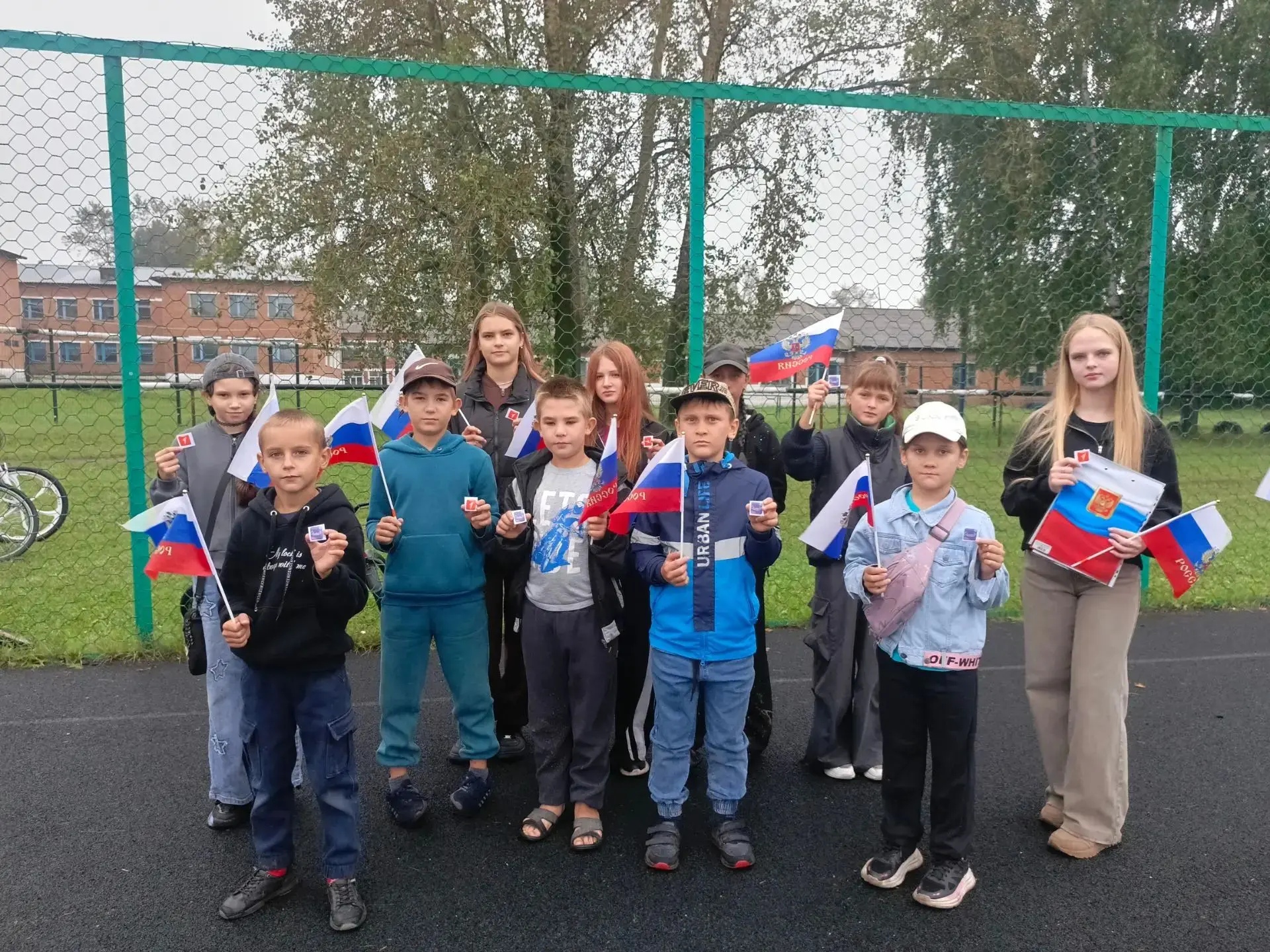 🇷🇺 «Под флагом России» в Сусловской школе!