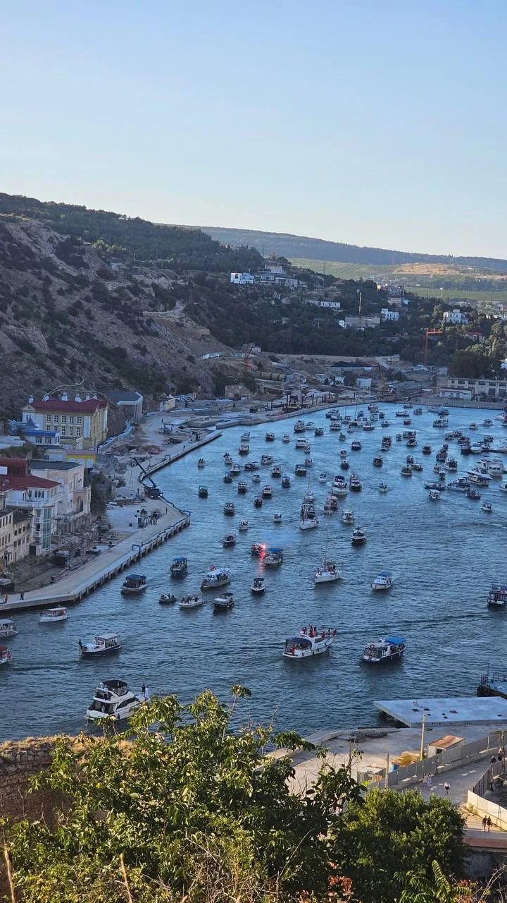 В Балаклаве прошел морской парад катеров и яхт