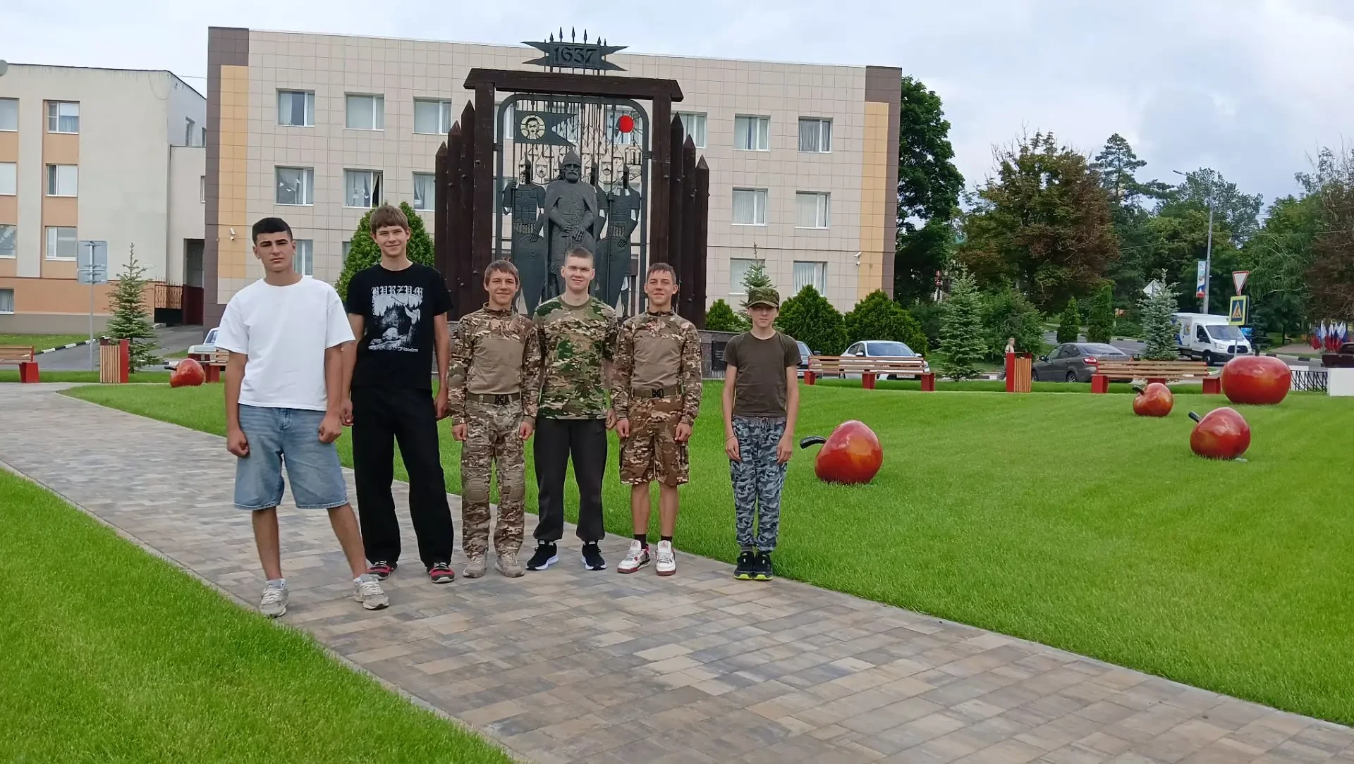 Наши юноши снова в строю! В составе команды обучающихся школ Корочанского муниципального округа ребя