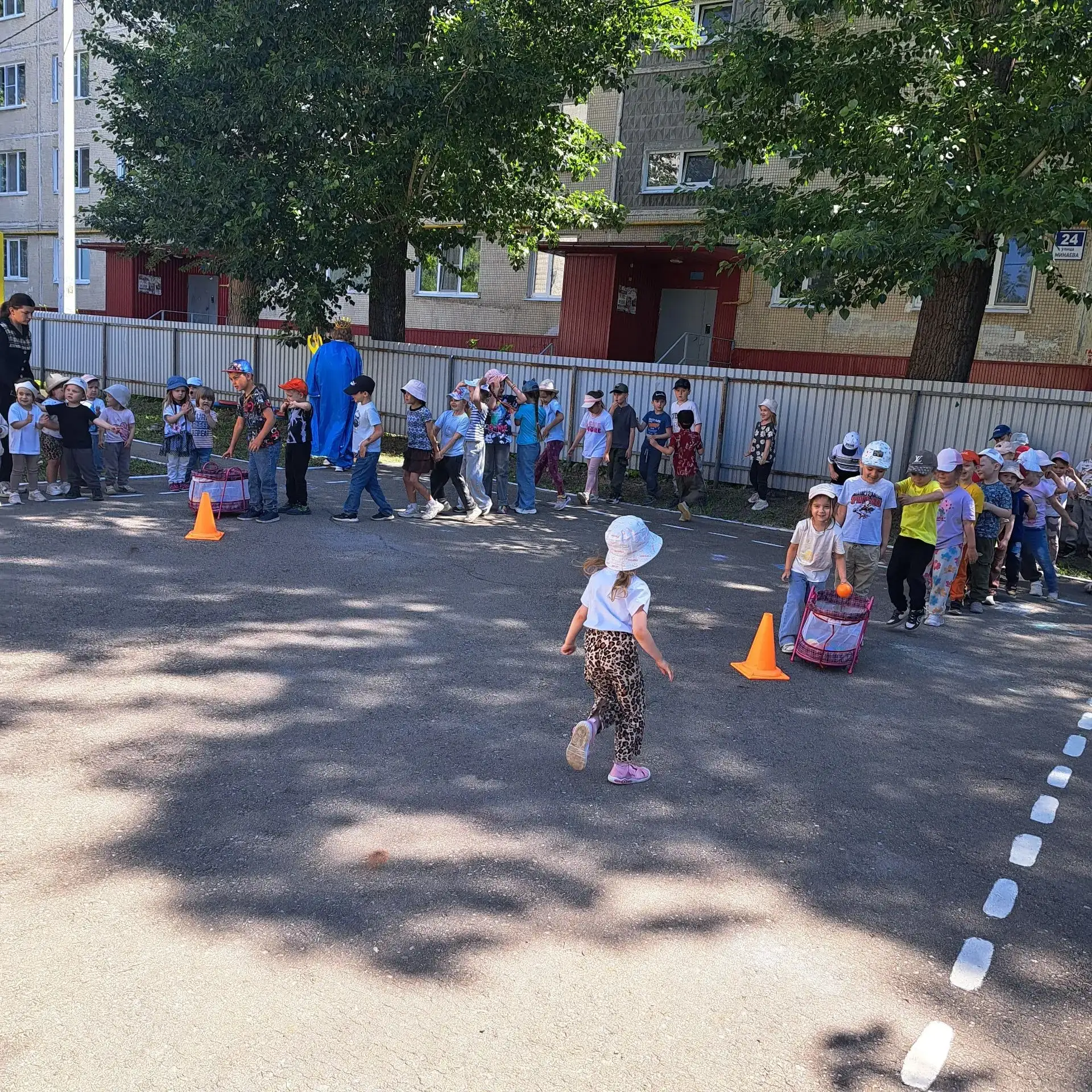 День Нептуна прошел сегодня в детском саду,весело и задорно появился царь морской и поиграл с воспит