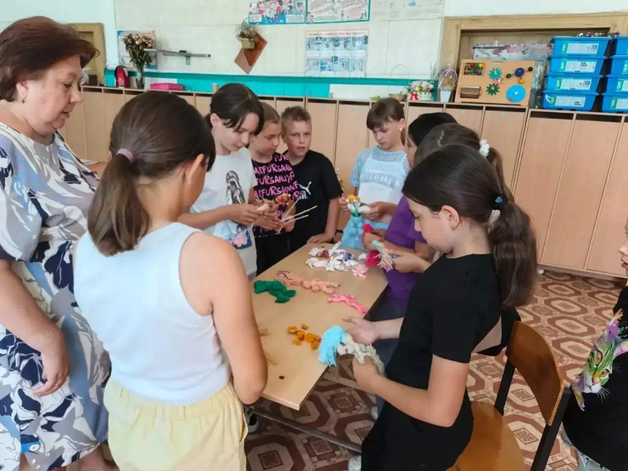🌞13 июня в летнем пришкольном лагере " Рассвет" работали творческие мастерские. Педагог дополнитель