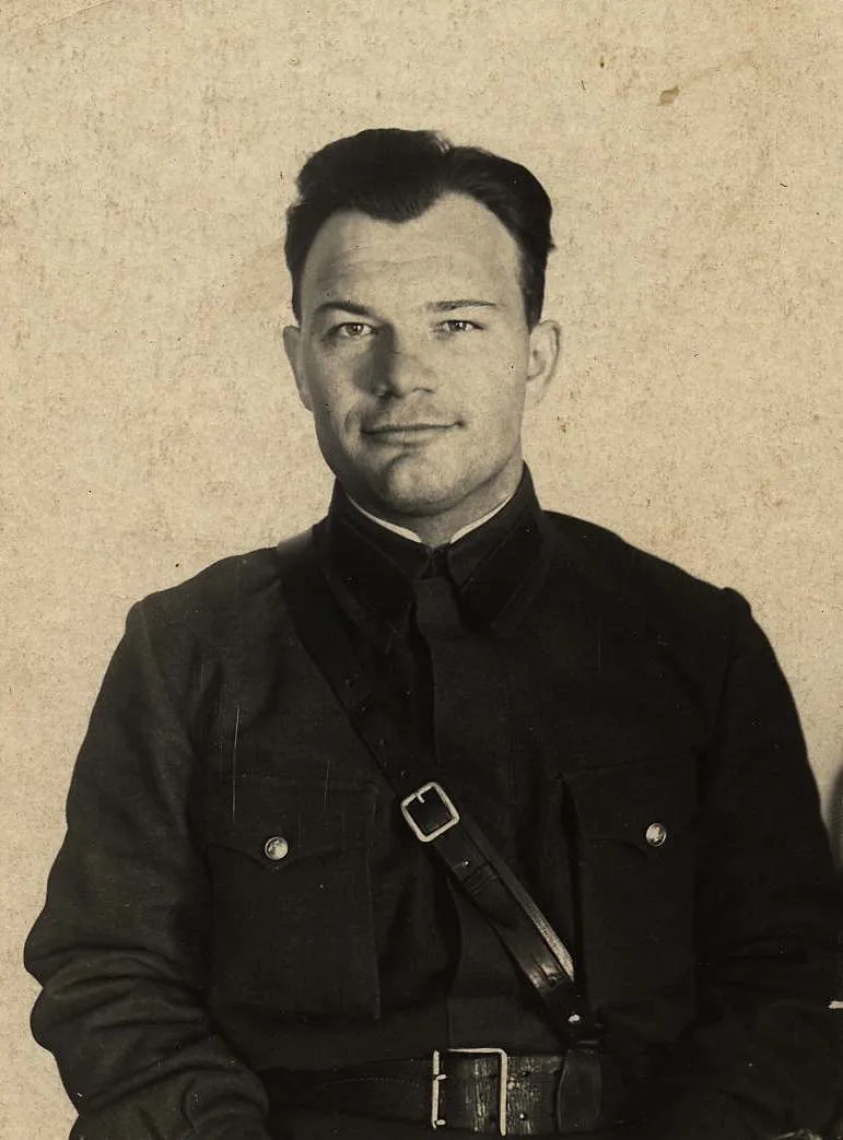 «Это я проходил…»
 к 110-летию дальневосточного поэта С. А. Смолякова

🏛️Сегодня в Гродековском муз
