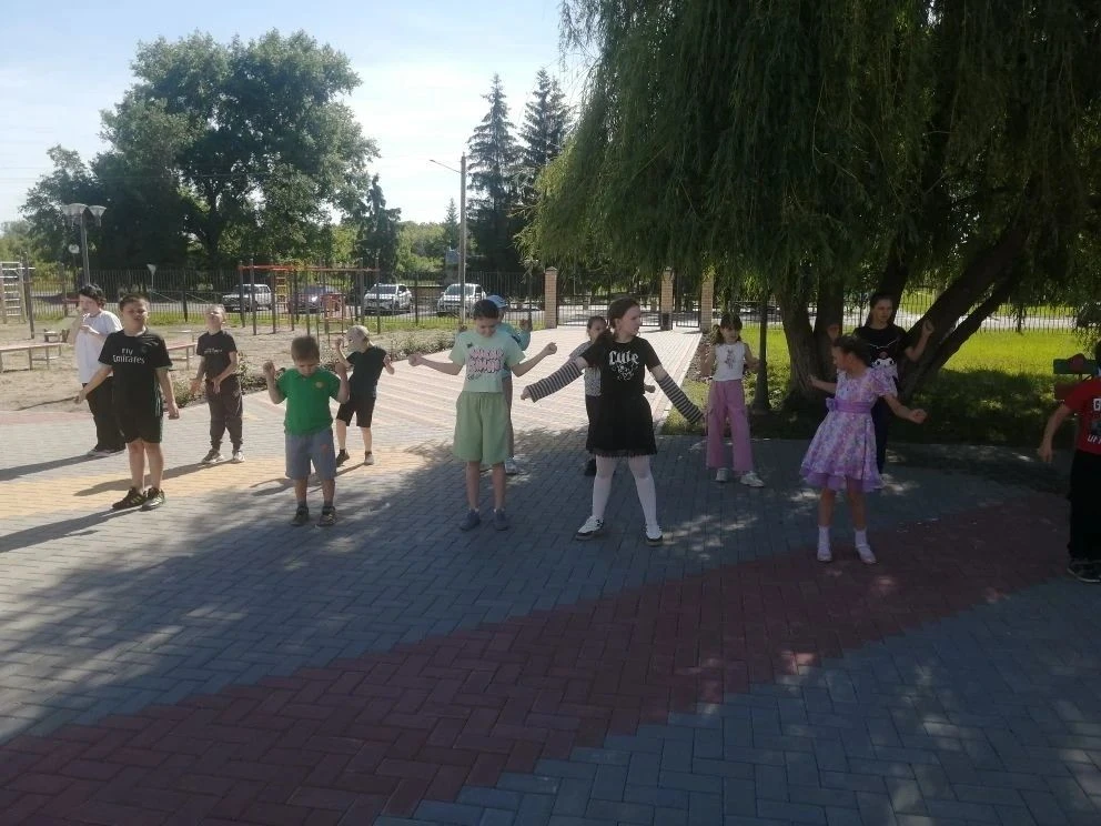 Четвёртый день смены: «Тайны устного народного творчества»

4 июня в Стране Больших и Маленьких откр