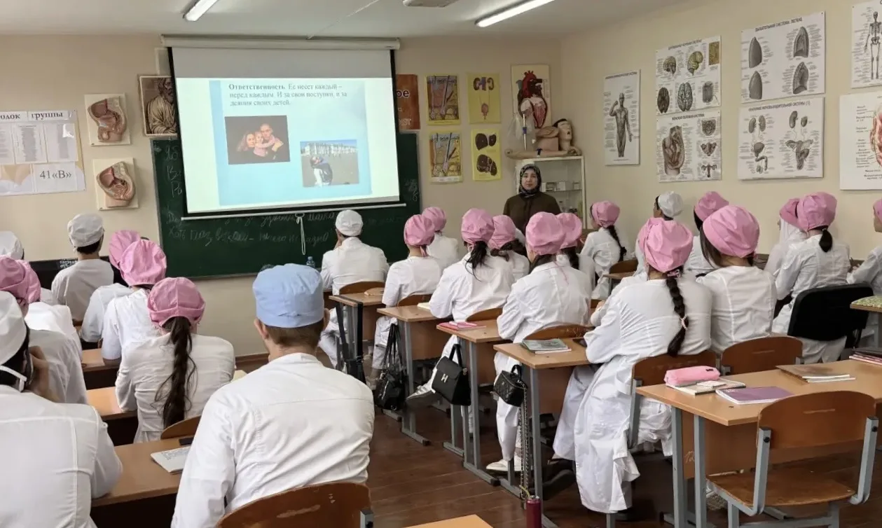 👥 В Индустриально-промышленном колледже 6 октября прошли просветительские мероприятия ...